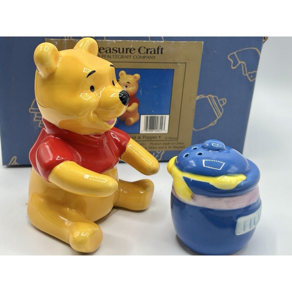 Y2K 1999 Porcelain Winnie the Pooh & Hunny Honey Pot Salt & Pepper Shakers
